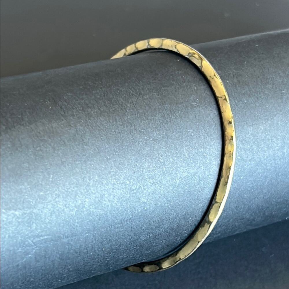 Women’s vintage gold tone unique hammered style bangle‎ bracelet one size